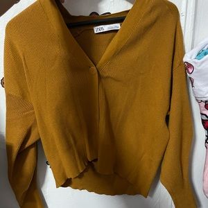 ZARA CARDIGAN SWEATER
